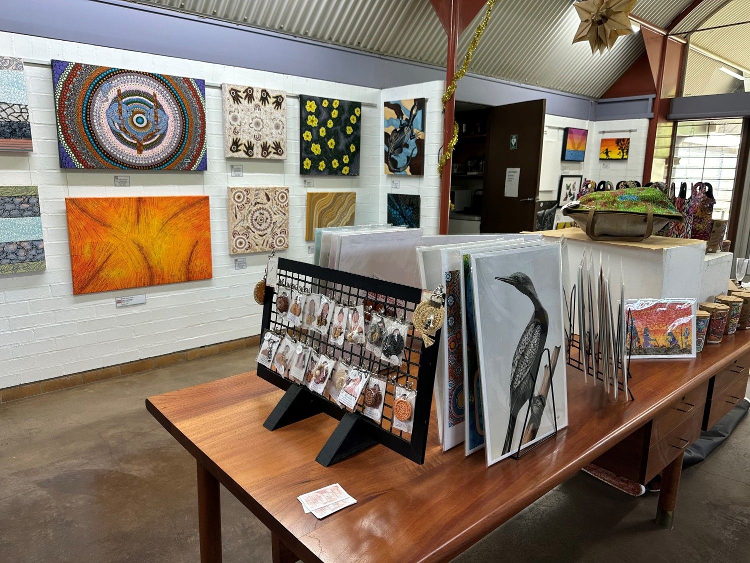 Dunghutti-Ngaku Aboriginal Art Gallery - Gallery View